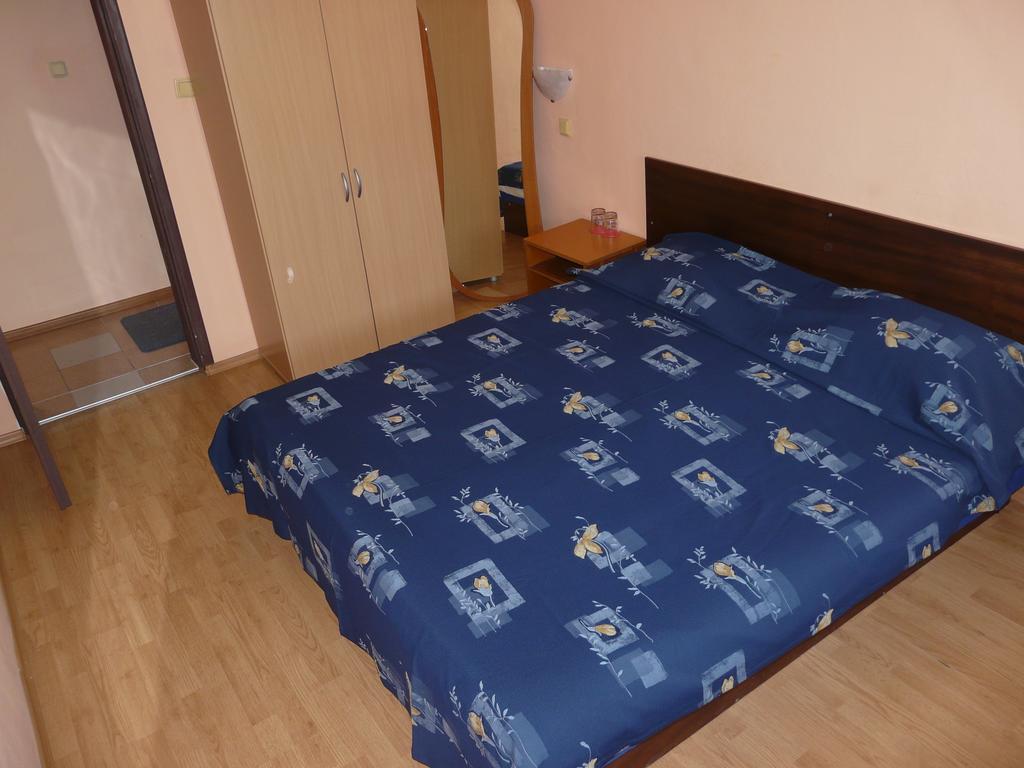 Family Hotel Balchik Phòng bức ảnh